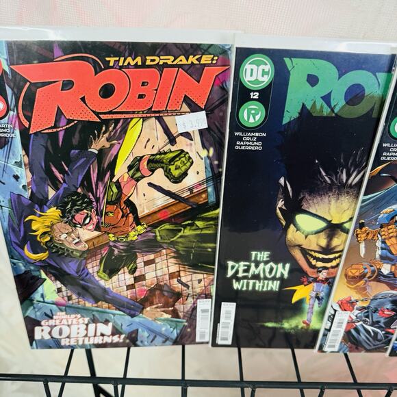 Robin 12-17 & 14-17 Variant Covers Tim Drake Robin 1 Lot Shadow War - Picture 4 of 7